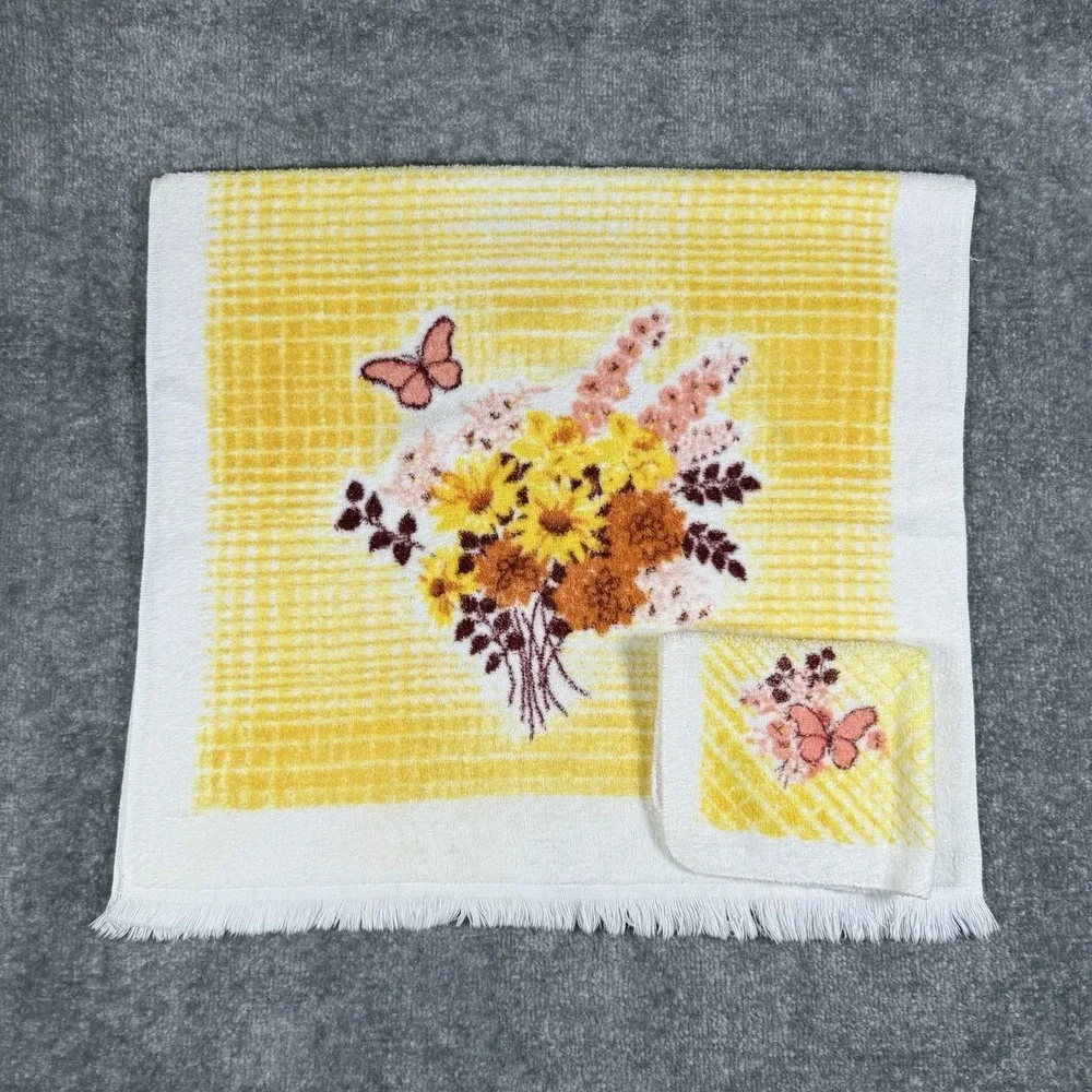 Vintage First Edition Franco Bath Towel and Washcloth Floral‎ USA
